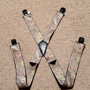 Camo suspenders